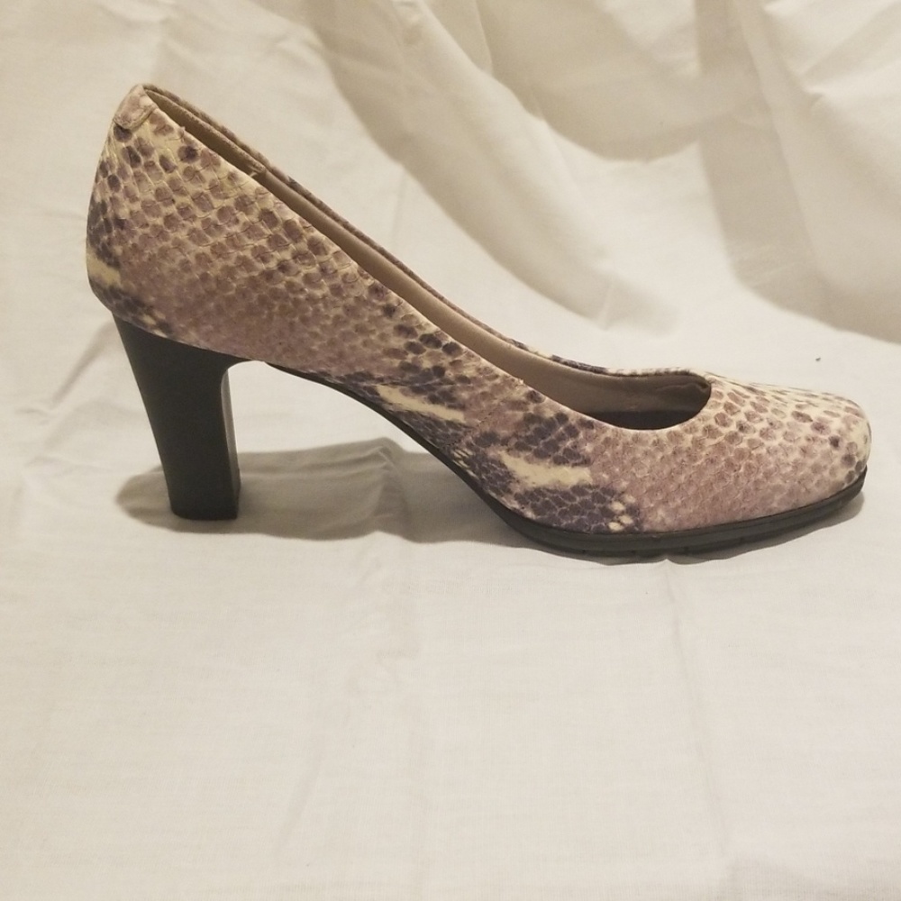 Rockport Walkability Pumps